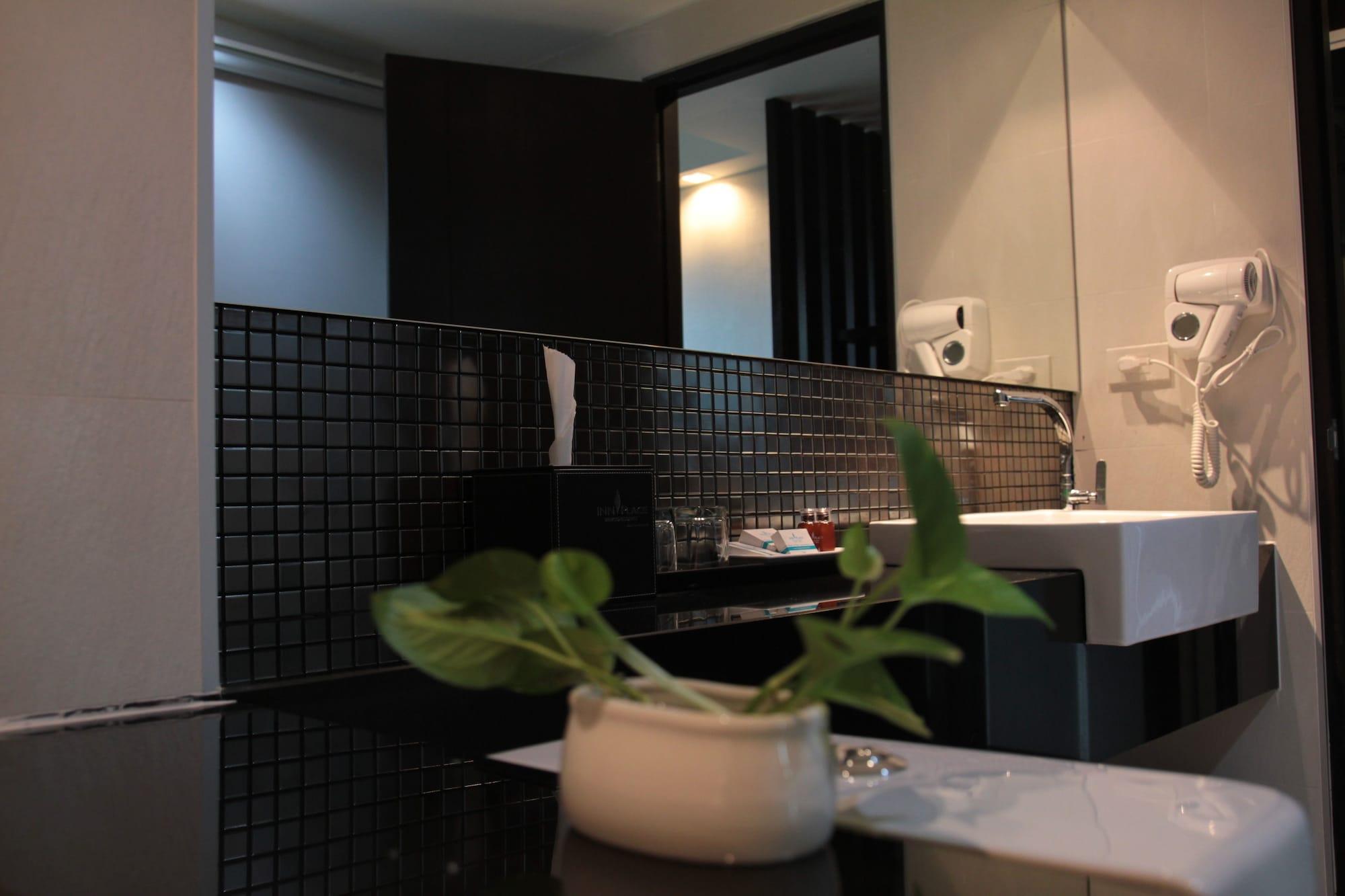 Inn Place Serviced Residence Pattaya Extérieur photo