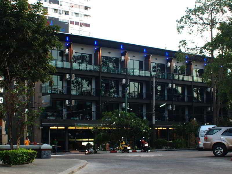 Inn Place Serviced Residence Pattaya Extérieur photo