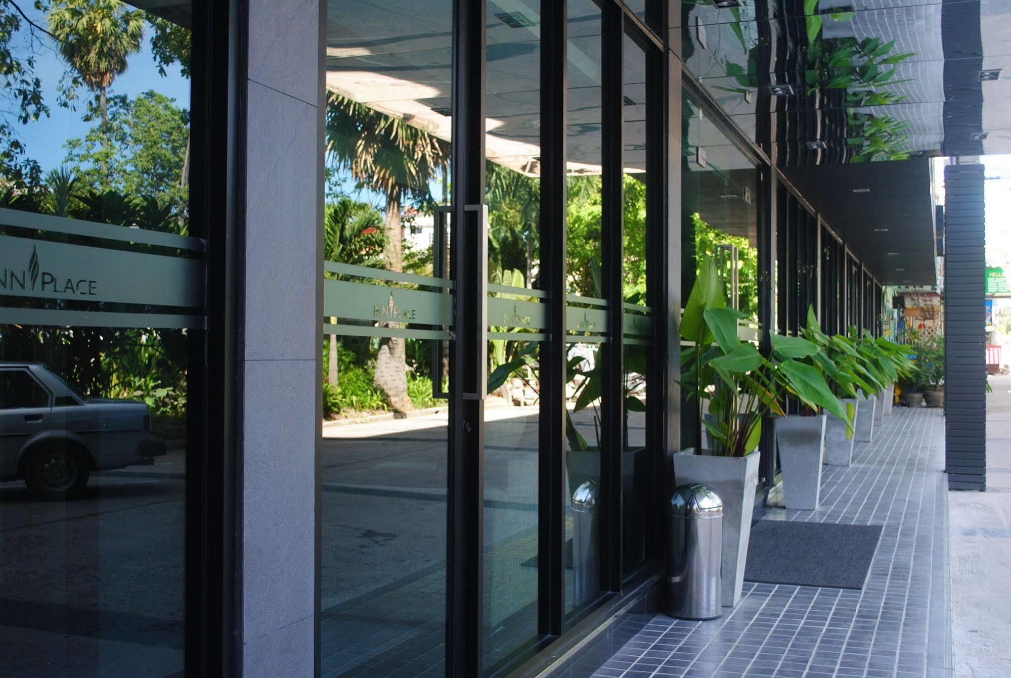 Inn Place Serviced Residence Pattaya Extérieur photo