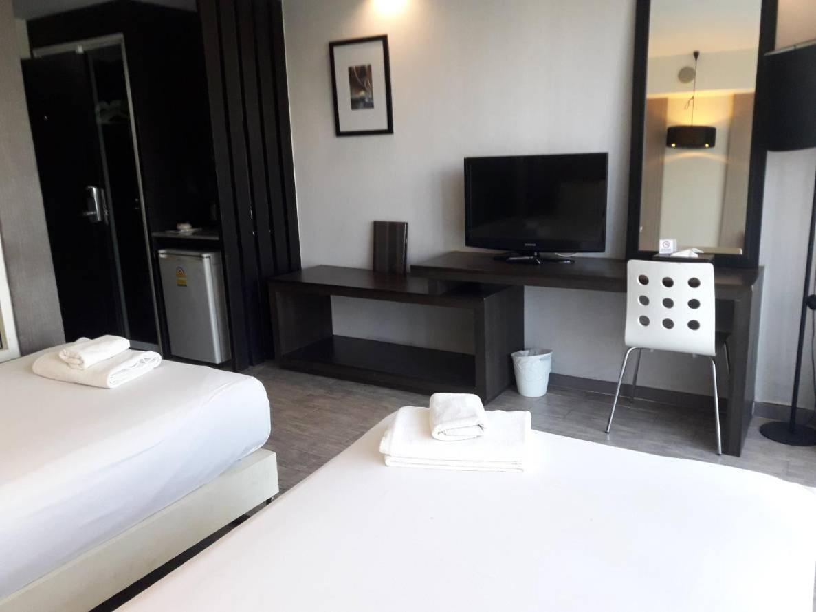 Inn Place Serviced Residence Pattaya Extérieur photo